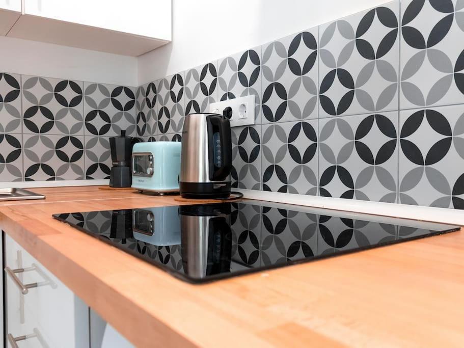 Acogedor Estudio En Triana Con Jacuzzi Y Wifi Sevilla Exterior foto